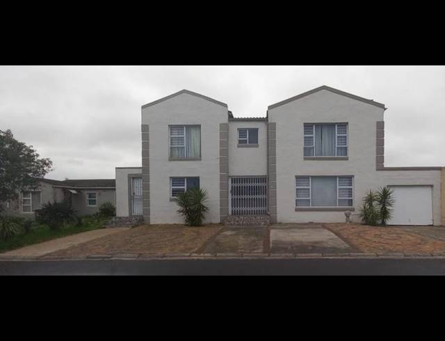 7 BEDROOM HOUSE FOR SALE IN NORTHPINE